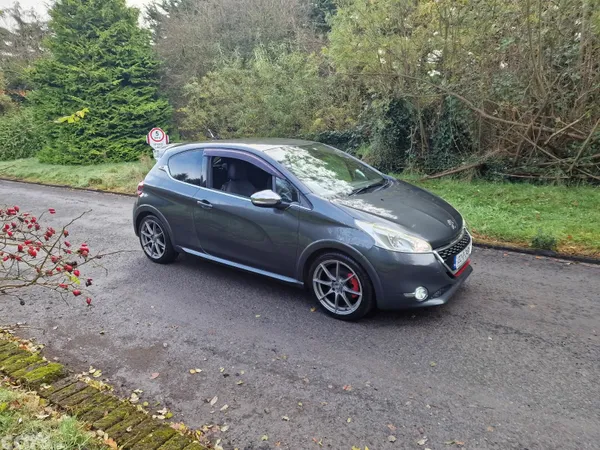 Peugeot 208 Hatchback, Petrol, 2013, Grey