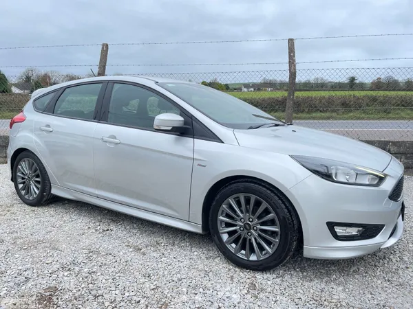 Ford Focus Hatchback, Petrol, 2018, Silver