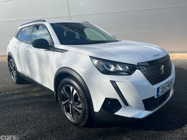 Peugeot 2008 MPV, Petrol, 2022, White