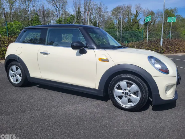 Mini Cooper Hatchback, Diesel, 2016, White