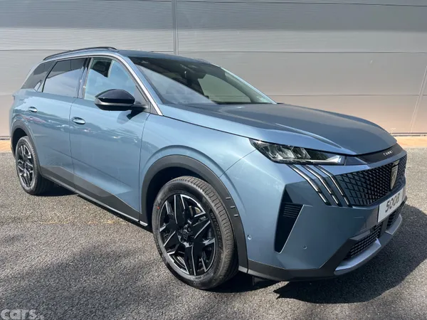 Peugeot 5008 MPV, Petrol Hybrid, 2025, Blue