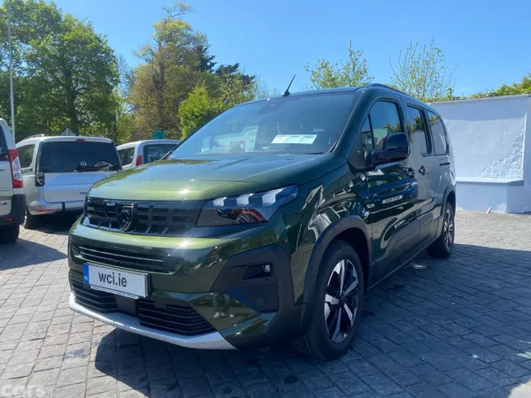 Peugeot Rifter MPV, Diesel, 2026, Green
