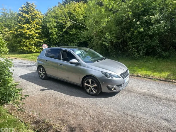 Peugeot 308 Hatchback, Petrol, 2015, Silver