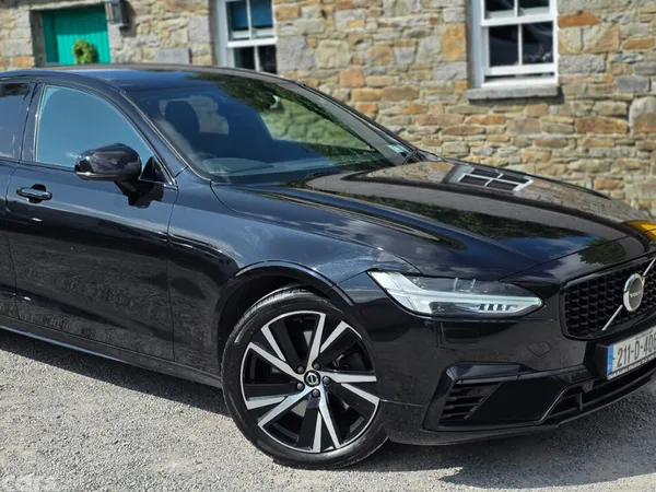 Volvo S90 Saloon, Petrol Plug-in Hybrid, 2021, Black