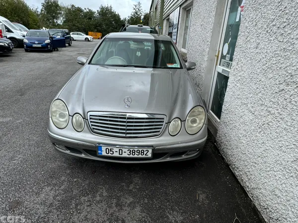Mercedes-Benz E-Class Saloon, Petrol, 2005, Silver