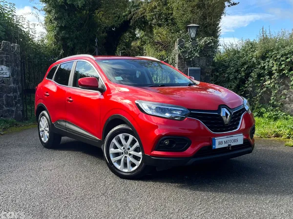 Renault Kadjar SUV, Petrol, 2019, Red