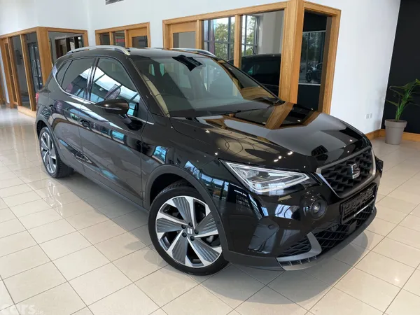SEAT Arona SUV, Petrol, 2023, Black