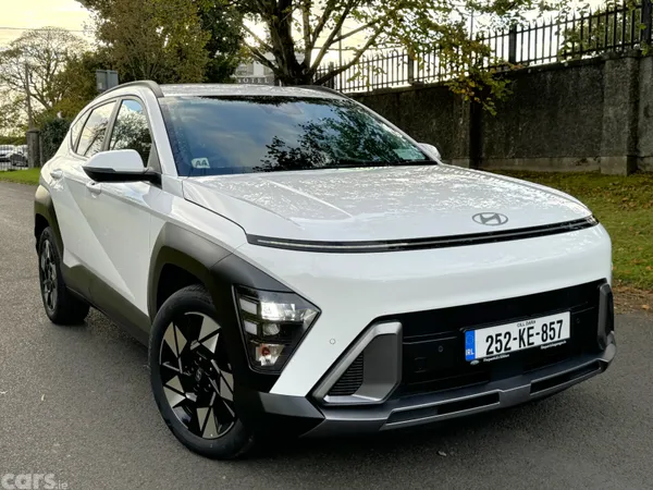 Hyundai KONA MPV, Petrol Hybrid, 2025, White