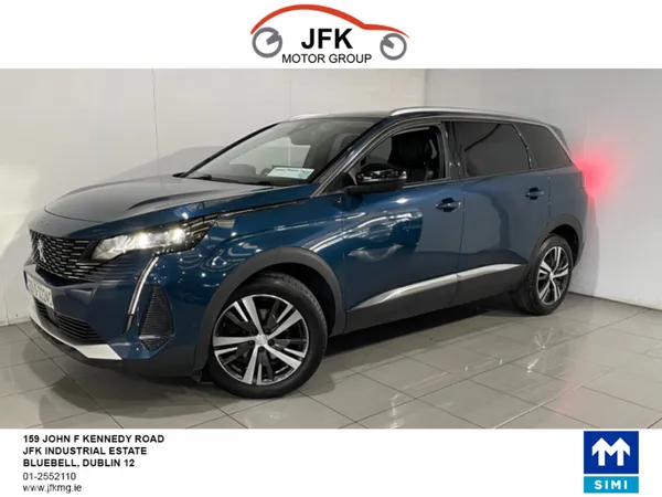 Peugeot 5008 MPV, Diesel, 2022, Blue