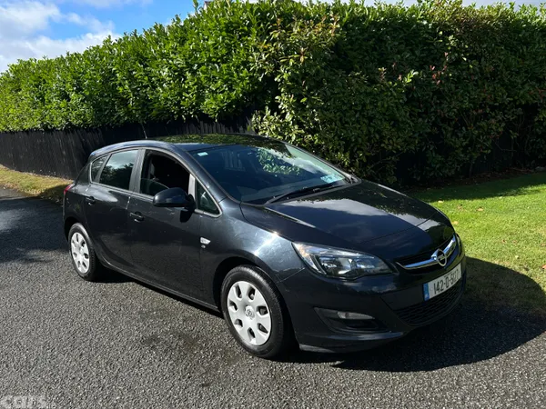 Opel Astra MPV, Petrol, 2014, Black