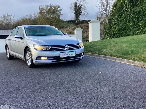 Volkswagen Passat Saloon, Diesel, 2015, Silver