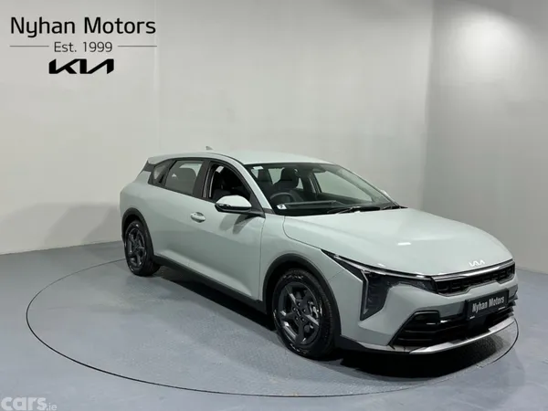 Kia K4 Hatchback, Petrol, 2026, Silver
