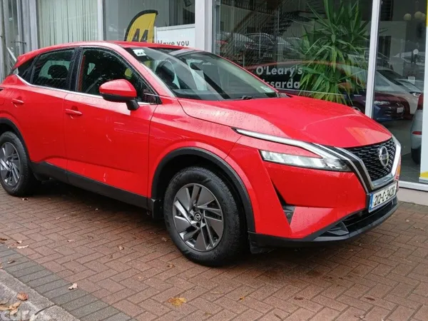 Nissan Qashqai SUV, Petrol, 2021, Red