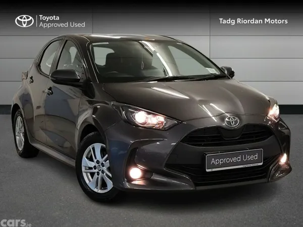 Toyota Yaris Hatchback, Petrol, 2022, Grey