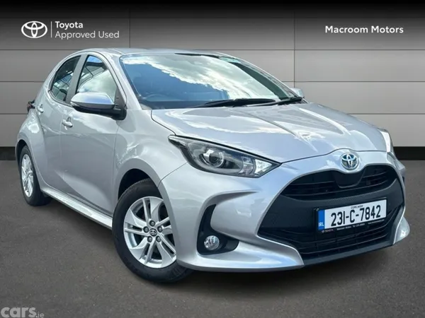 Toyota Yaris Hatchback, Petrol Hybrid, 2023, Grey