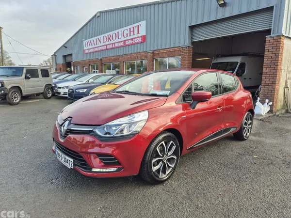 Renault Clio Hatchback, Petrol, 2019, Red