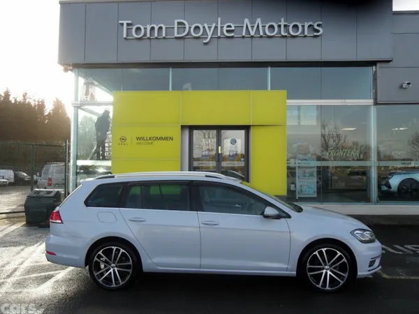 Volkswagen Golf Estate, Petrol, 2017, White