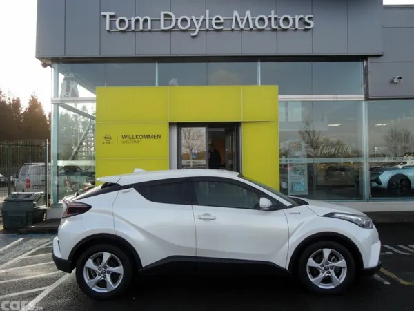 Toyota C-HR SUV, Petrol Hybrid, 2018, White