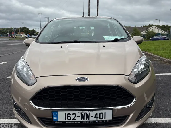 Ford Fiesta Hatchback, Petrol, 2016, Silver