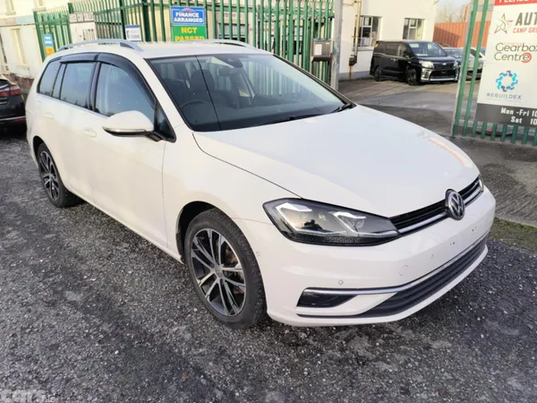 Volkswagen Golf Estate, Petrol, 2019, White