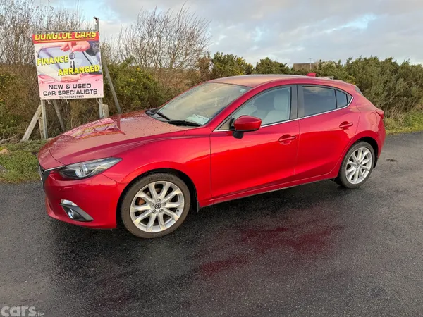 Mazda Mazda3 Hatchback, Diesel, 2014, Red
