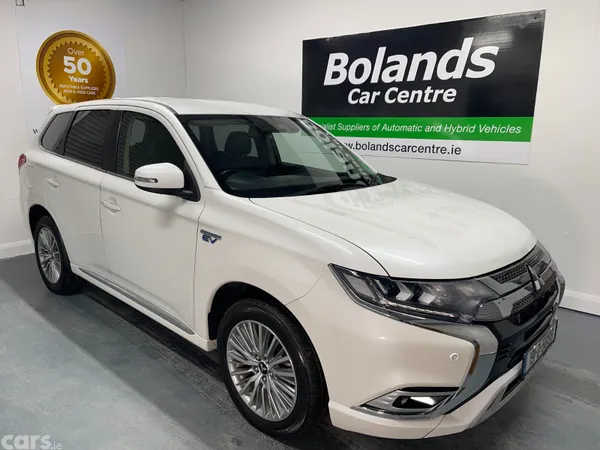 Mitsubishi Outlander SUV, Petrol Plug-in Hybrid, 2019, White