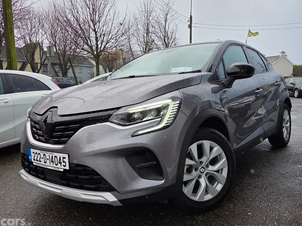 Renault Captur Hatchback, Petrol, 2022, Grey