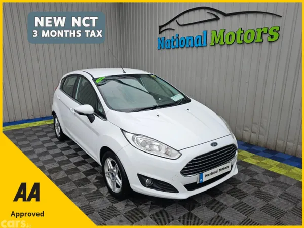 Ford Fiesta Hatchback, Petrol, 2014, White