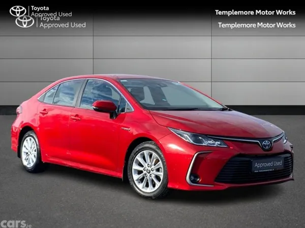 Toyota Corolla Saloon, Petrol Hybrid, 2021, Red