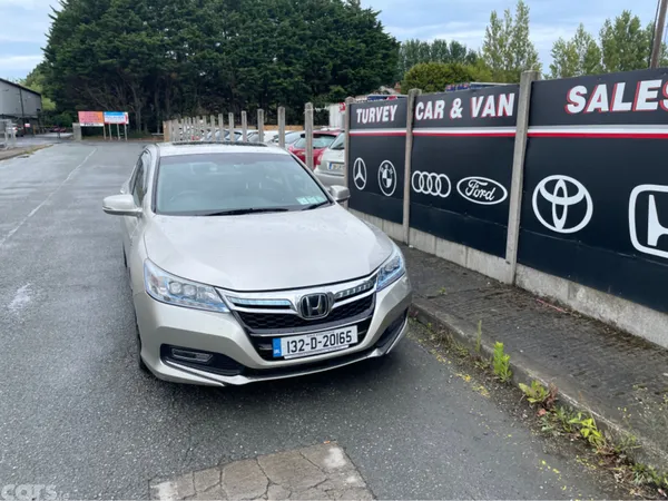 Honda Accord Saloon, Petrol Hybrid, 2013, Gold