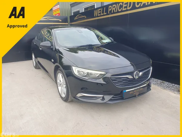 Vauxhall Insignia Hatchback, Diesel, 2017, Black
