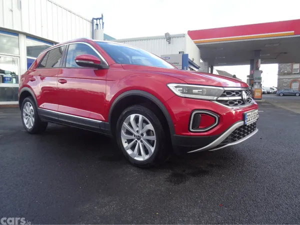 Volkswagen T-Roc Estate, Petrol, 2023, Red