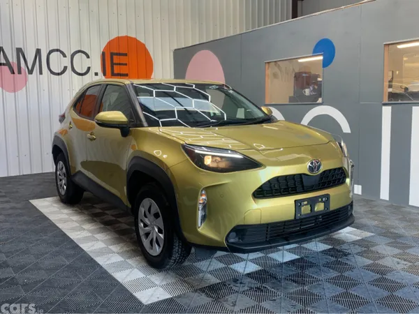 Toyota Yaris Cross SUV, Petrol, 2021, Gold