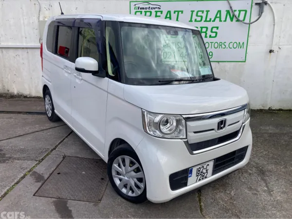 Honda Fit Hatchback, Petrol, 2018, White