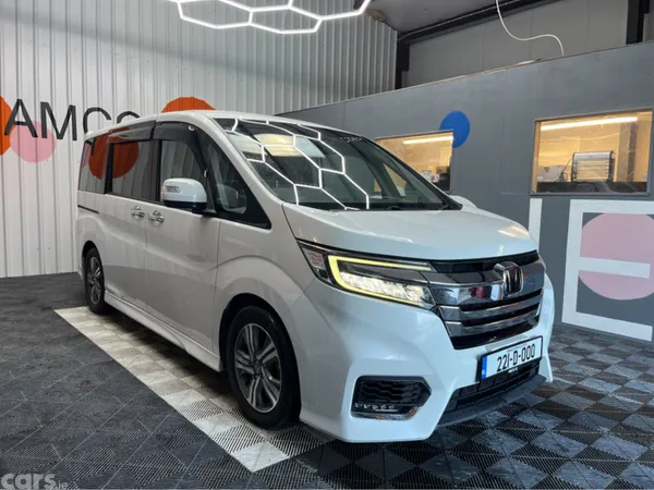 Honda Stepwagon MPV, Petrol Hybrid, 2021, White