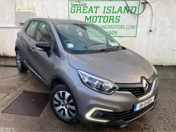 Renault Captur Hatchback, Petrol, 2019, Grey