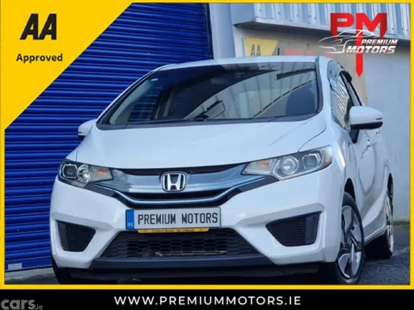 Honda Fit Hatchback, Petrol Hybrid, 2015, White