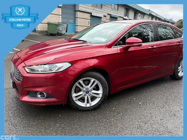 Ford Mondeo Hatchback, Diesel, 2016, Red