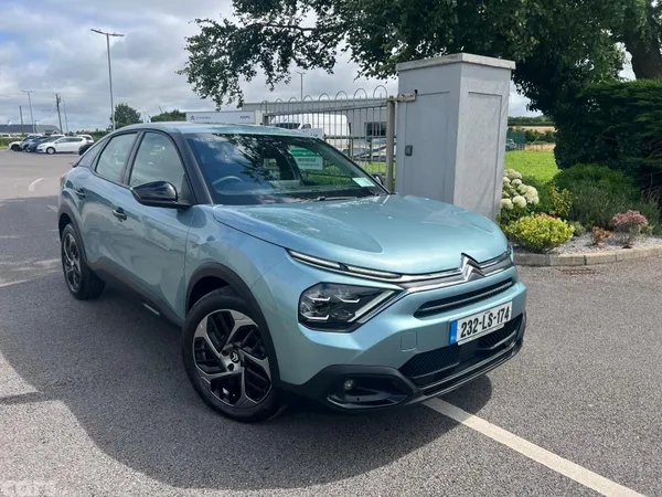 Citroen C4 Hatchback, Petrol, 2023, Blue
