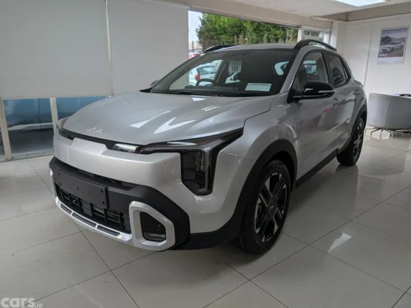Kia Stonic Hatchback, Petrol, 2027, Silver