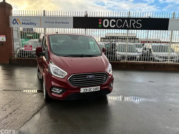 Ford Tourneo Custom MPV, Diesel, 2023, Red