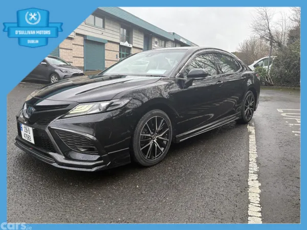 Toyota Camry Saloon, Petrol Hybrid, 2023, Black