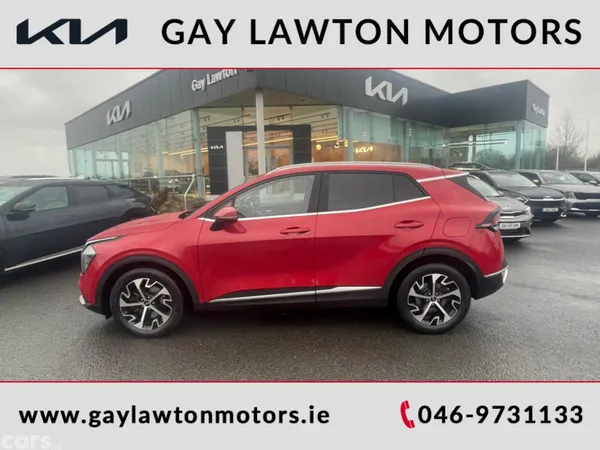 Kia Sportage MPV, Diesel Hybrid, 2023, Red