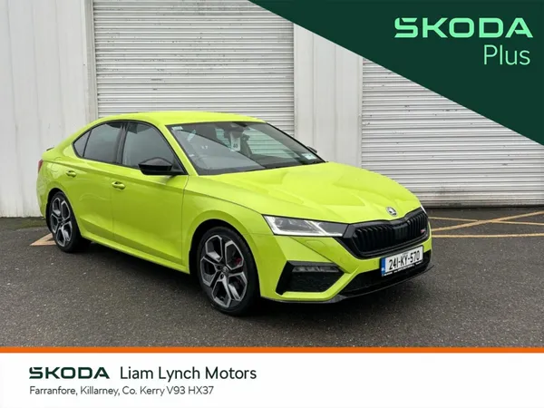 Skoda Octavia Saloon, Diesel, 2024, Green