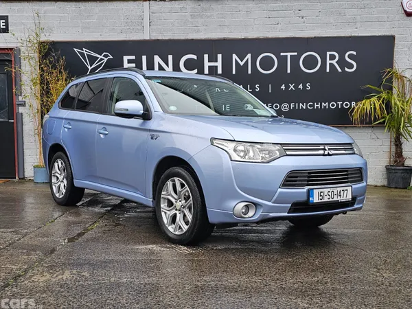 Mitsubishi Outlander SUV, Petrol Plug-in Hybrid, 2015, Blue