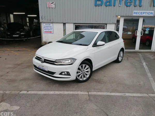 Volkswagen Polo Hatchback, Petrol, 2018, White