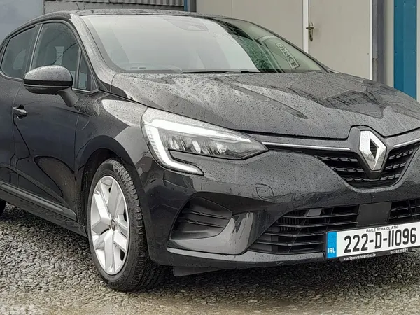 Renault Clio Hatchback, Petrol, 2022, Black