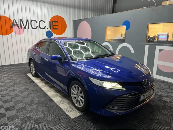 Toyota Camry Saloon, Petrol Hybrid, 2021, Blue