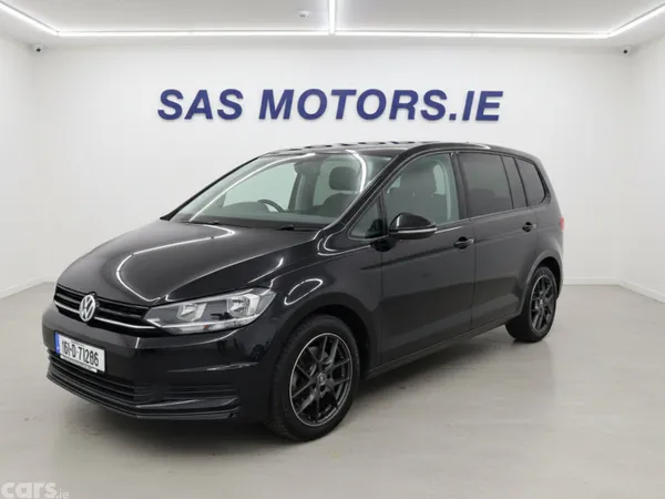 Volkswagen Touran MPV, Petrol, 2016, Black