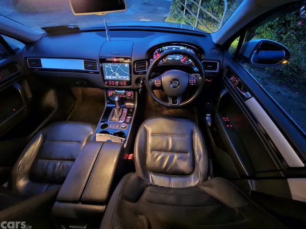 Volkswagen Touareg SUV, Diesel, 2013, Silver
